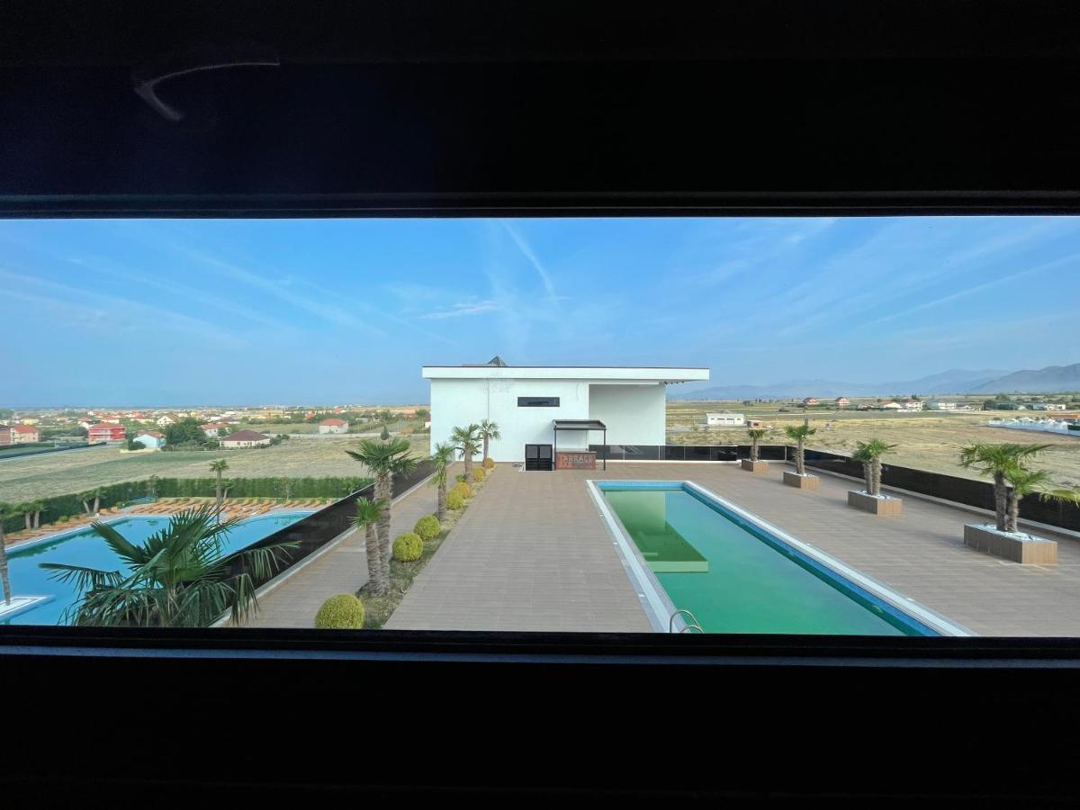 Deluxe Resort And Spa Koplik Kültér fotó