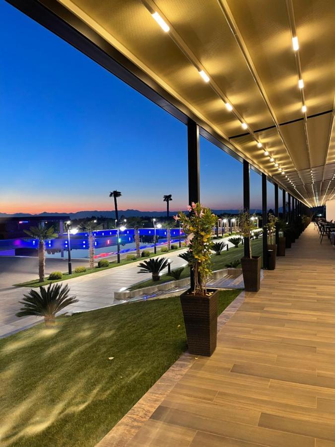 Deluxe Resort And Spa Koplik Kültér fotó