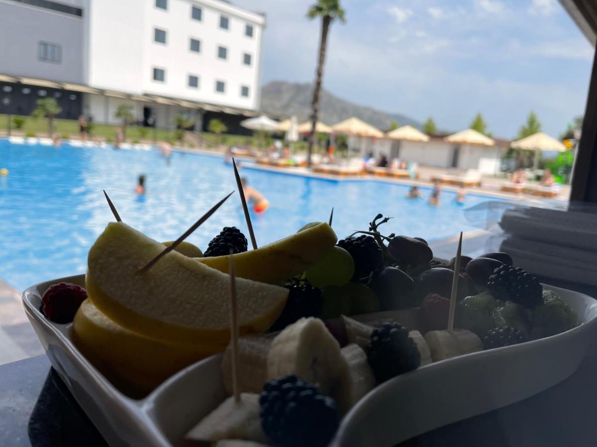 Deluxe Resort And Spa Koplik Kültér fotó