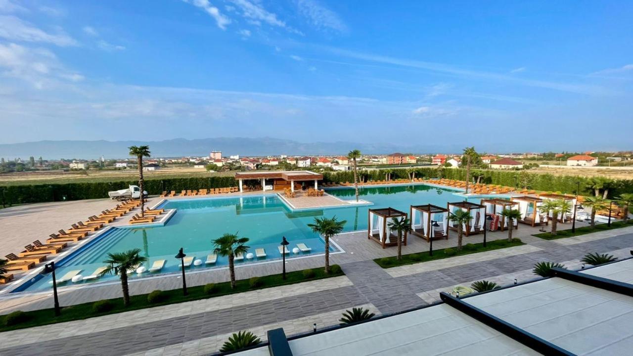 Deluxe Resort And Spa Koplik Kültér fotó